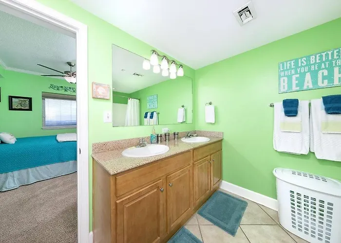 Apartment West In